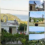 Apartman μπαλκόνι του αιγαίου Father's House In