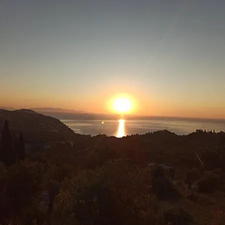 μπαλκόνι του αιγαίου Father's House In