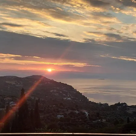 μπαλκόνι του αιγαίου Father's House In *