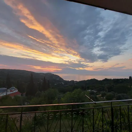 μπαλκόνι του αιγαίου Father's House In