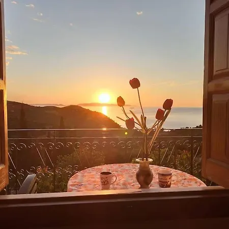 Apartamento μπαλκόνι του αιγαίου Father's House In Kími