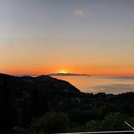 Apartamento μπαλκόνι του αιγαίου Father's House In